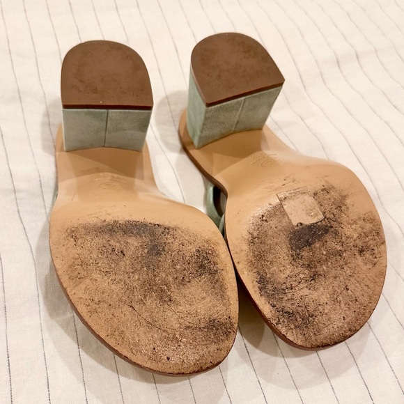 Chanel CC Logo Suede Slides - Picture 12 of 13
